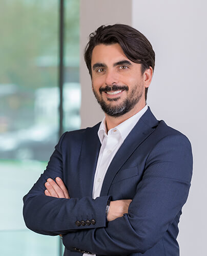 Headshot of Carlos Löffel